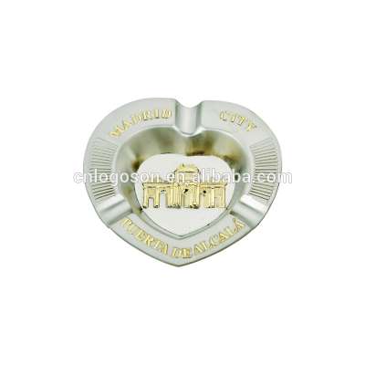 High Quality Gold Plating Heart Shape Souvenir Custom Metal  Ashtray